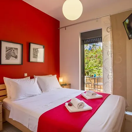 Caravella Luxury Apartments Palaiochora Exterior photo