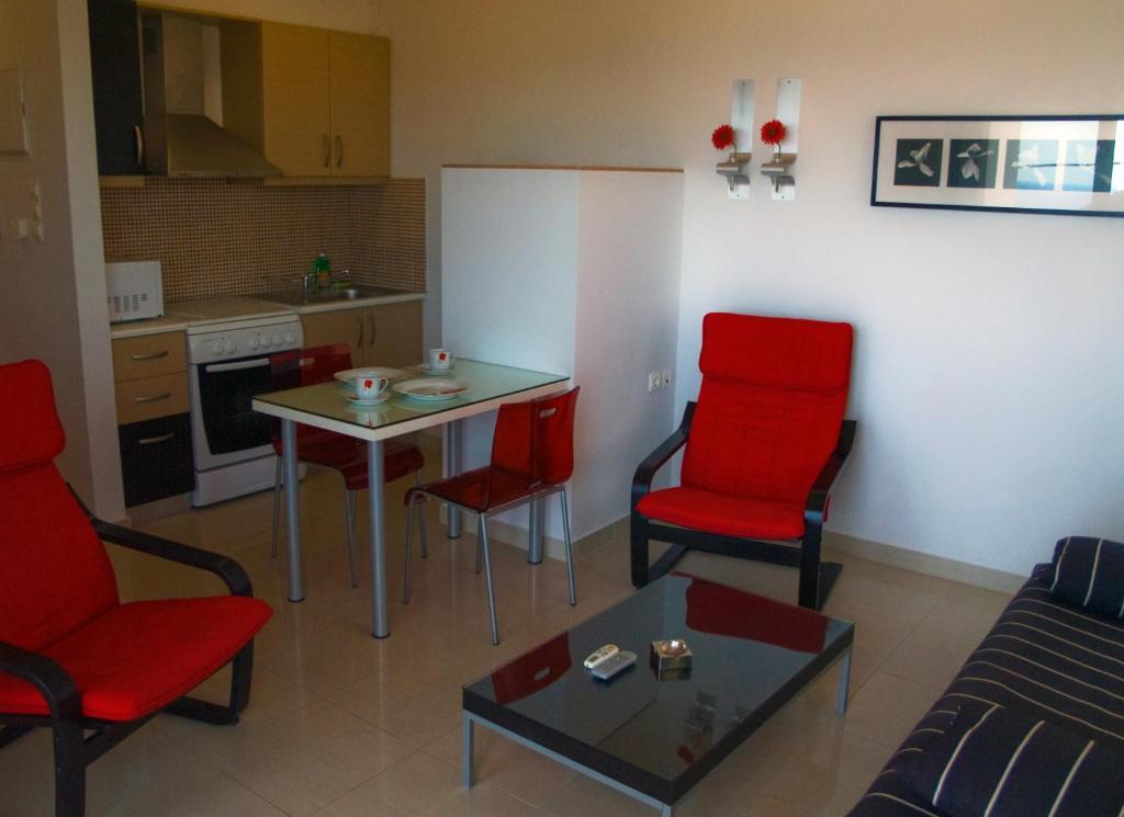 Caravella Luxury Apartment Palaiochora